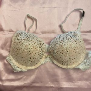 NWT VICTORIA’S SECRET Bra Size 34B